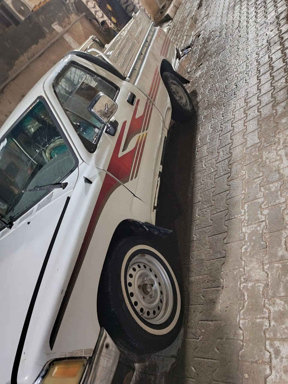 موديل 95مصبوغه جماليه سنويه لغايت 28 كير محرك اكسن شاصي كهرابايات كله مكفول سدر جديد تخم  تاير كهربيات سياره ماناقصهه اي شي سياره موجوده محافظة ميسان قضاء علي الغربي لسعر 48اتصال***********
