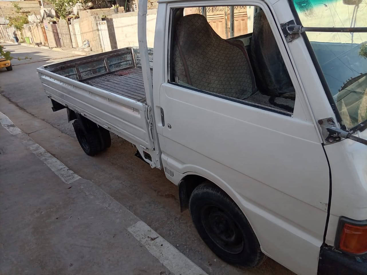 سلام عليكم سياره بنكو البيع المديل 95 المكان بغداد هذا رقم  راعي السياره ***********
