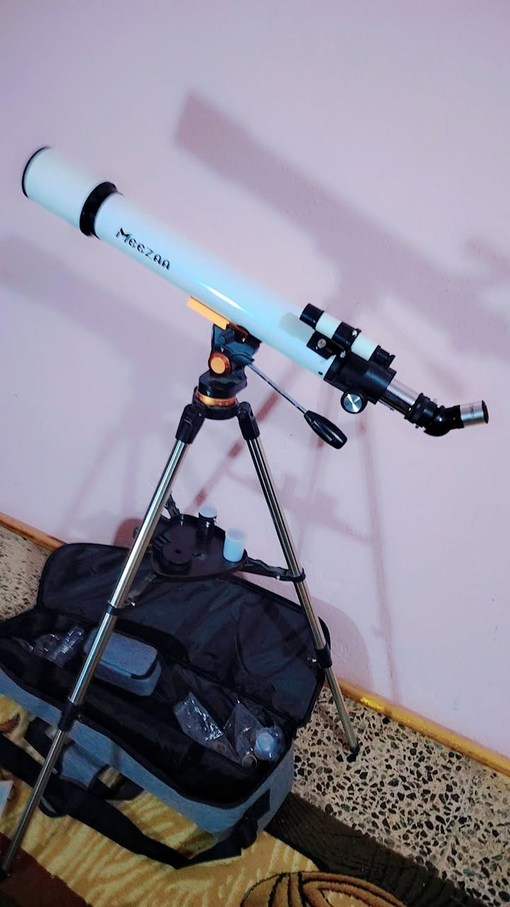 تلسكوب للبيع .. Meezaa جاهز وكامل مع كامل ملحقاته مع عدسة بارلو +حامل جوال+ فلتر قمر ..ممتع لمشاهدة القمر والكواكب ..سهل الاستعمال س 160 الف دينار
***********
