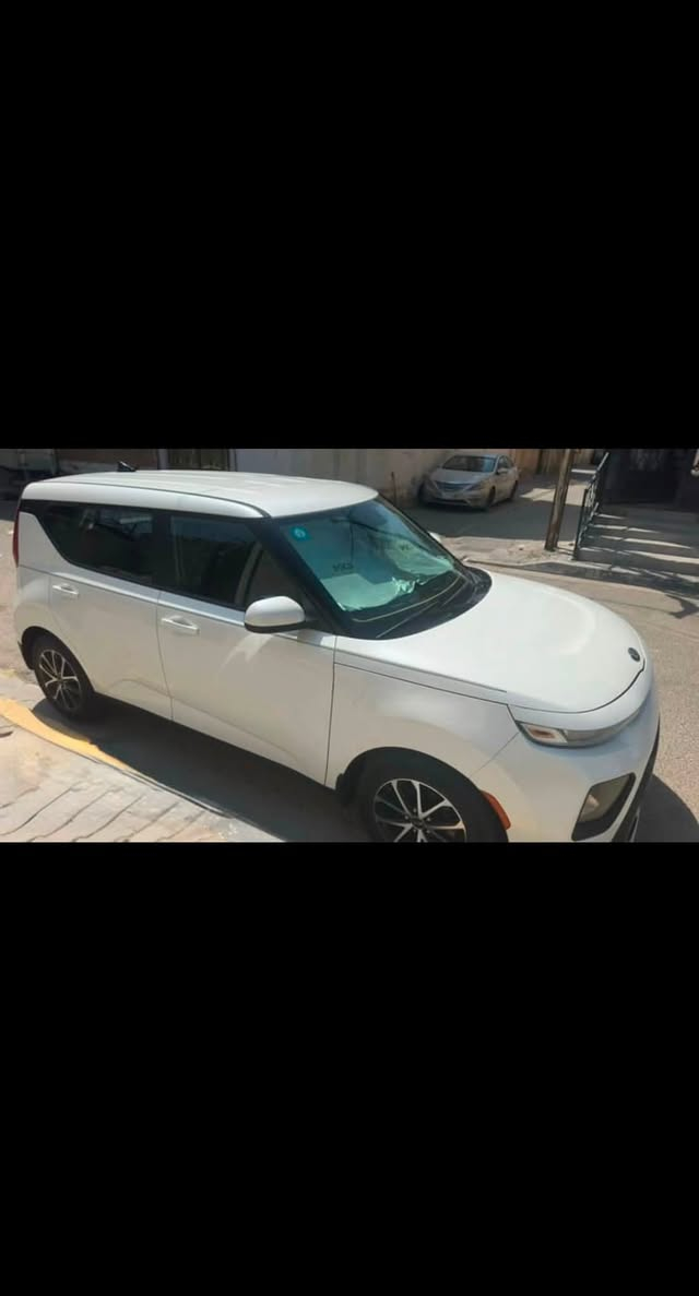 كيا صول وارد امريكي EXمكينه 2.0 دوش مديل 2021 كفاله ضررها فقط ربع دعاميه بدون ايرباك وجاهزه سياره حيل نضيفه وجديده  رقم بصره شبه مميز ماشيه 90k مكانها بصره نجيبيه سعرها 145 للتواصل ***********
