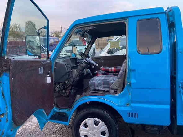 کیا مؤدیل ١٩٩٦ ئارمی بلاستیکی سلیمانی مەکینەی ٢٧٠٠ سعری ٣٦کەمیک معامەلە ***********/***********
