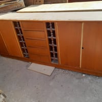 خزانة • مترين ونص • بغداد