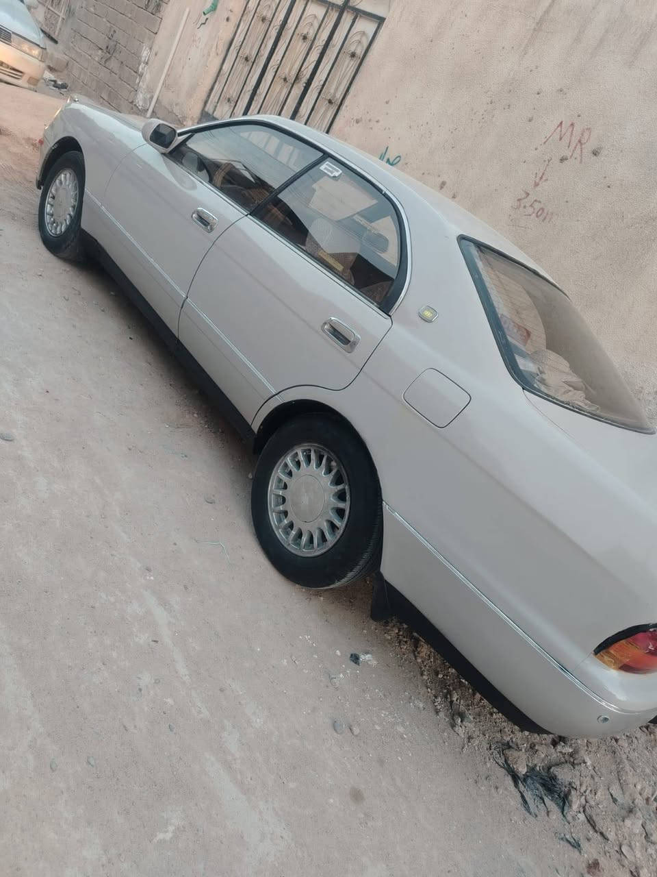 بسم الله /بطه متصل رقم بصره مديل 2000 اصل  هزه جديده مكفوله من الكص والنقل والكلبه  محرك وكير 2500 جدد حداده جديده كهربائيات شغاله كلها شاشه بلوتوث دواخل جدد ابطاين جدد سياره مال بيت تخم تاير نظيف باور وجعمغه خفيات سعرها 53 وبيها مجال *********** بيتنا البصره الزبير
