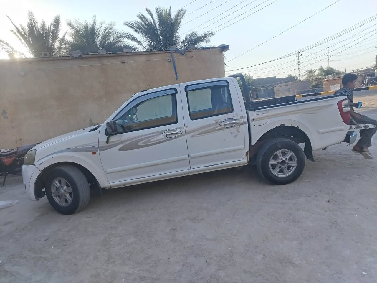 سلام عليكم اخواني سياره كويت ويل موديل ٢٠١٤ سيارة مكفوله أو حلوه سعرها ٤٢ ورقة اوبيه مجال مكان كربلاء سياره مال مصرف مطلوبه وكله فقط سياره ***********

