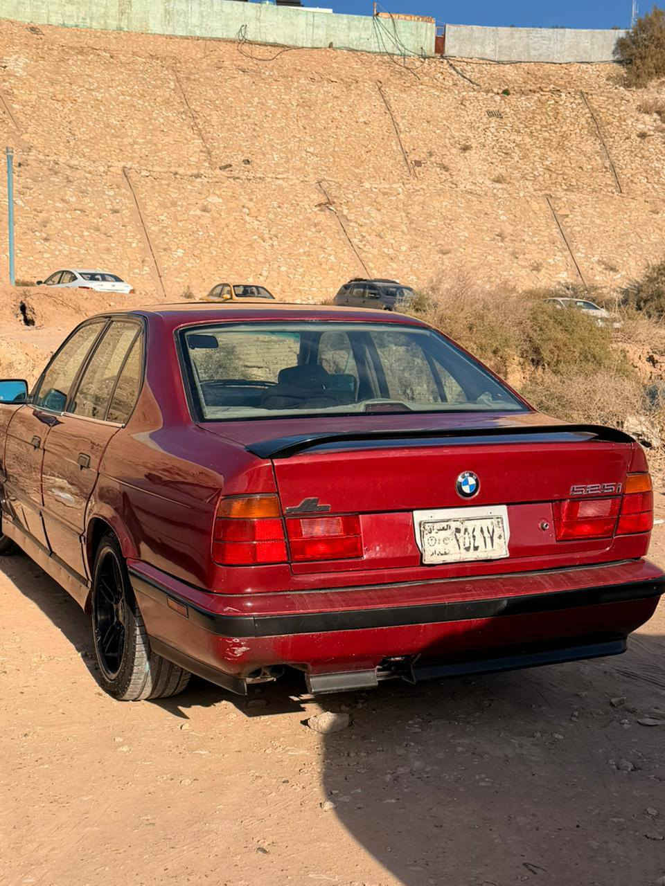 السلام عليكم
بيأم 525مسكر تك فانوس رقم بغداد صدامي واصل للهزه 
كير ومكينه وحداديه وغرفه كله جديد سيارة جاهزه نقصها فقط غاز تبريد 
للاستفسار واتساب ***********
سعر 54وبيها مجال
