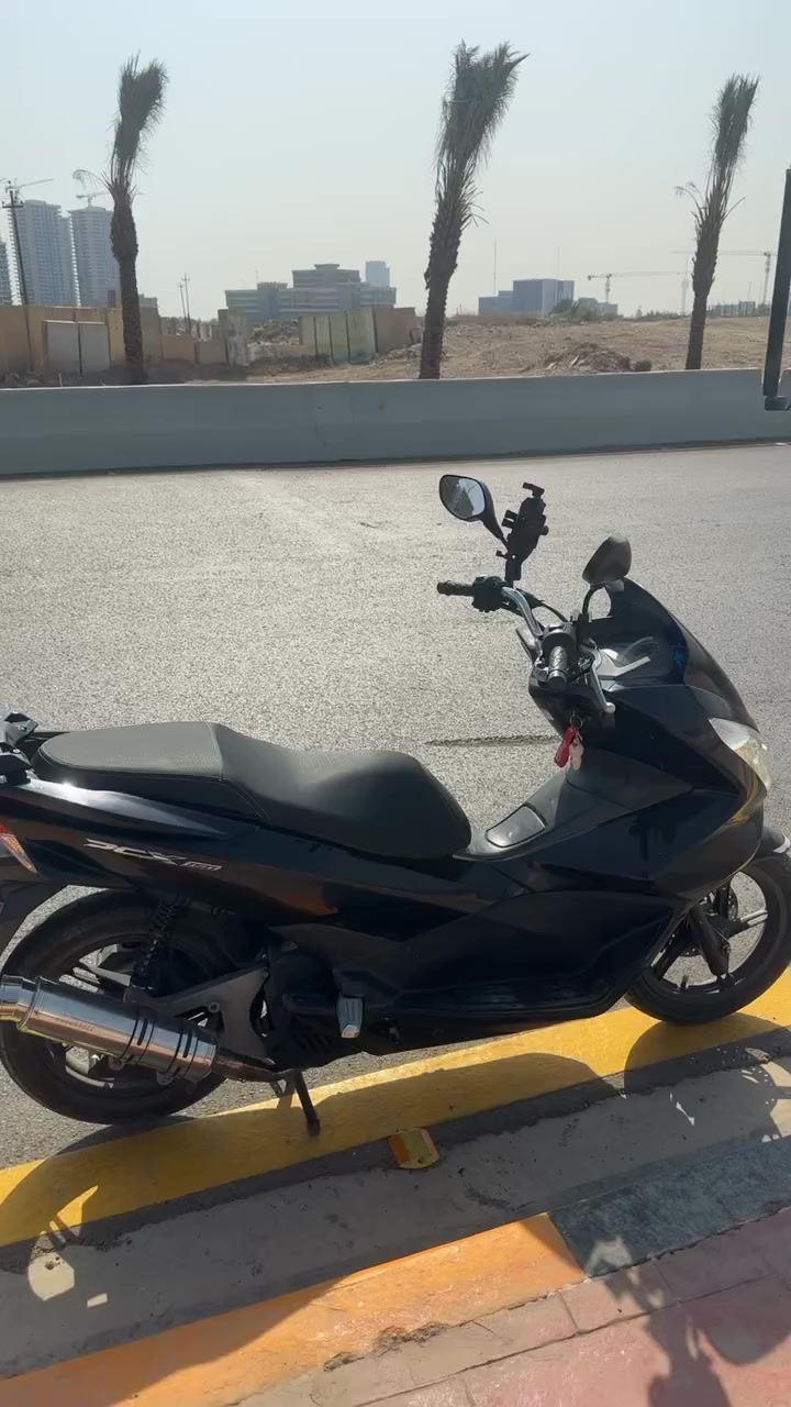 السلام عليكم
بي سي اكس جيل الثاني ياباني  ((هندر))بلادي
مكينه 150 ماشيه 25
صالنصه رياضي صوتهه يخبل مو هوسه
كفرات  مكينه ما مفتوحه الدراجه ما ناقصهه اي شي مكفوله كفاله عامه ***********السعر🔥15قفل
المكان الشعله
