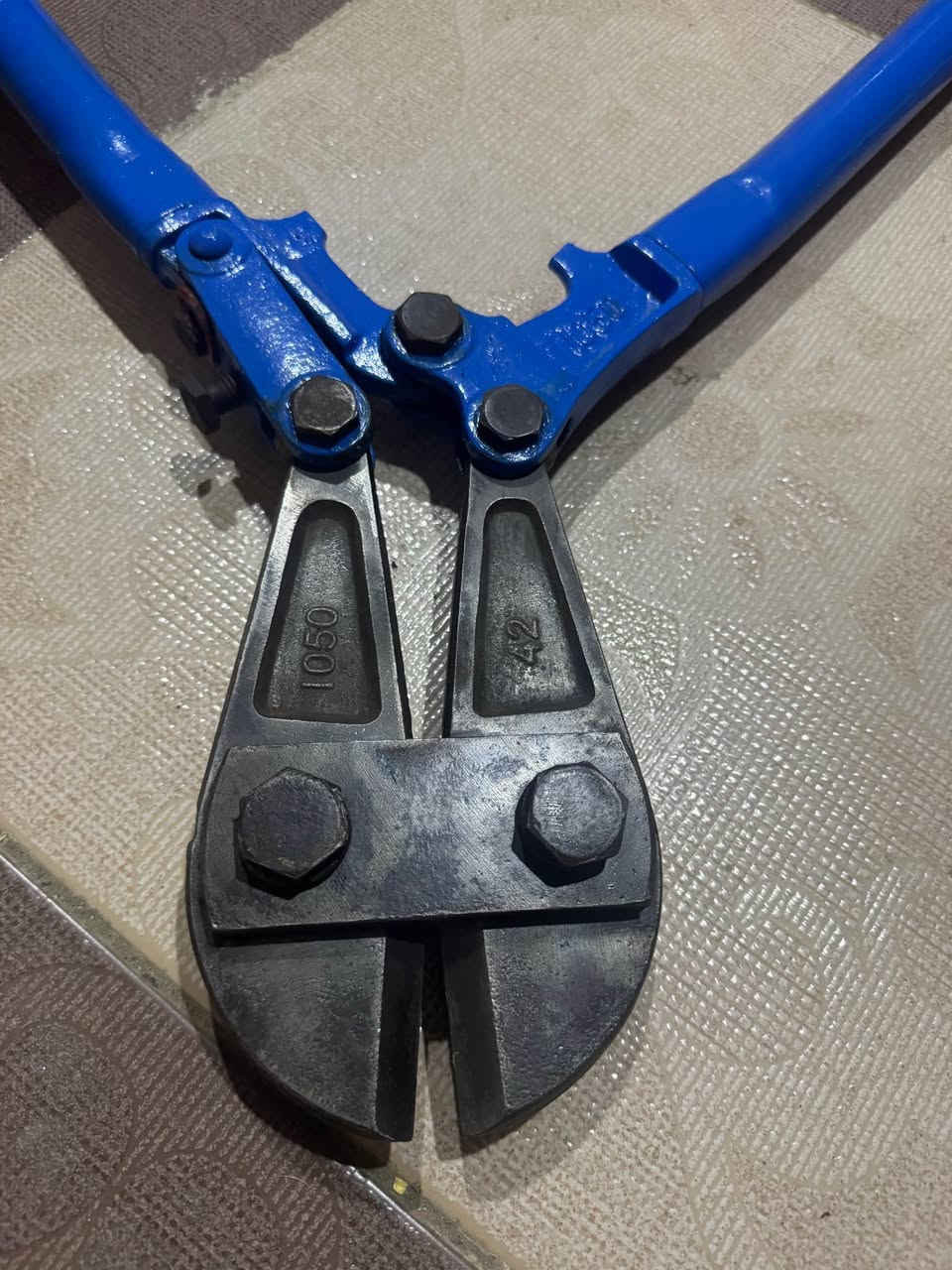 مقەستی شيش بڕینە بۆ فرۆشتن هەر تازەیە بەکار نەهاتوە بێعیبە نرخی ٥٠٠٠٠ ە گەیاندن هەیە بۆ هەو شارێك
*********** السليمانية, العراق
