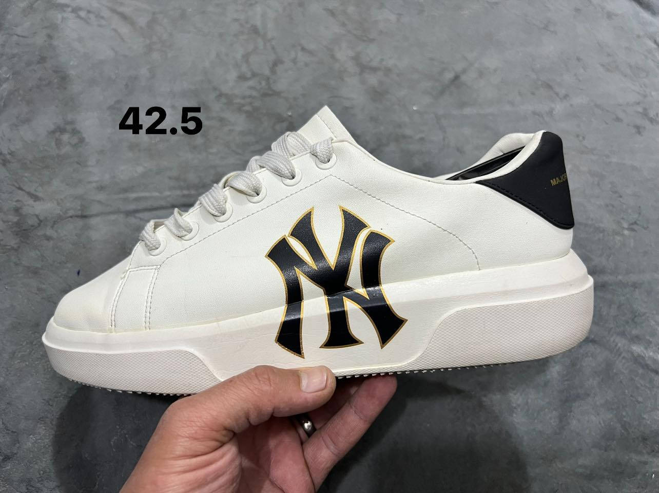 ماركات باله 

القياسات داخل الصور 

الاسعار مختلفه 

العنوان الحرية 

توصيل 5


**إذا كنت صاحب هذا الإعلان وتريد حذفه لأي سبب، رجاءا أرسل رسالة إلى الدعم الفني**