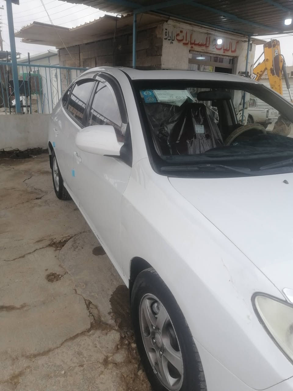 النترا موديل ٢٠٠٩ رقم الجديد بيه قطع بدون دواخل ويل كب دكشن عالي السعر ٩٠وبيه مجال شي بسيط متواجده السياره بقضاء هيت ***********
