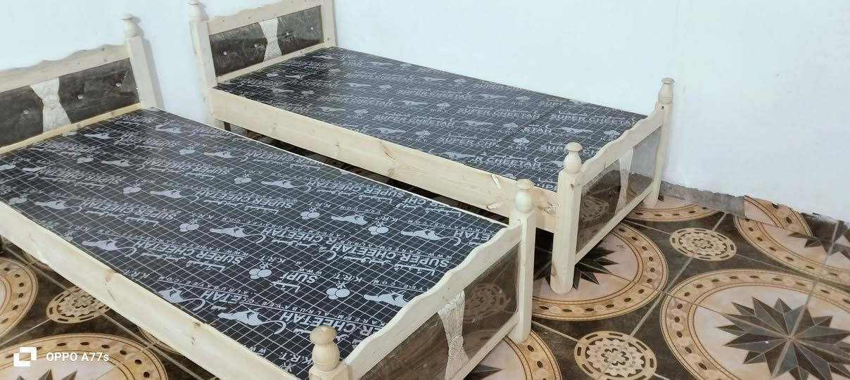 جربايتين ام النفر تنطبك اصير جرباية نفرين استندر العرض الجرباية 90الطول متر و90الوحدة ب50ام الكبر ولغزلان بغداد ***********الله شاهد الي ياخذهن ميخسر تحمل وزن 150كيلو
