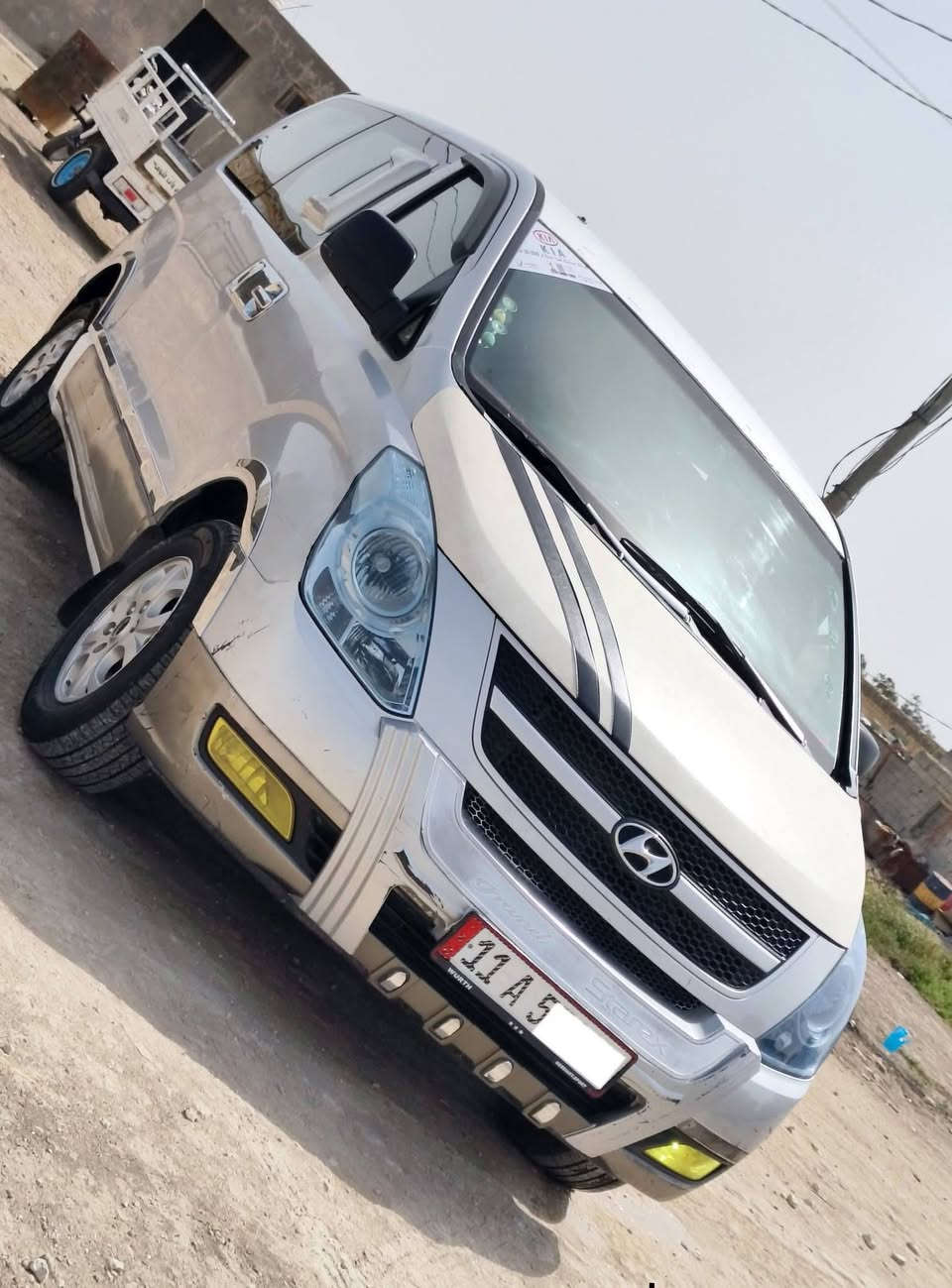 السلام عليكم ستاركس 2009 رقم بغداد دولي مصفره هيئه وغرامات سنويه لل 2030 گشر  حلو شواصي كفاله تبريد ثلج امامي خلفي گير ومحرك وحداديه تخم تاير دوشمه كهربائيات كله عشرط العنوان السماوه السعر 120 وبيه مجال الاتصال عرقم ***********
