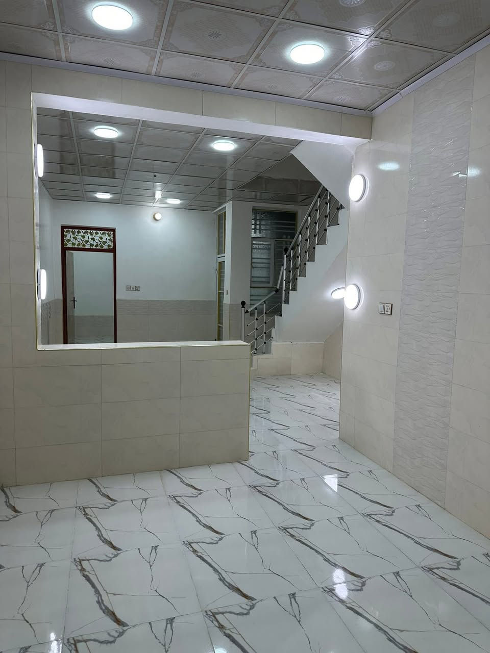 يالله بيت لليجار طابو صرف نجف حي ميسان ***********

سعر اليجار. 350. الف. صافي الماء وكهرباء على صاحب الدار

غرفة.       صالة.     مطبخ.      أستقبال 

صحيات.    داخلية.   وخارجية. (***********)

“”””””””””””””””””””””””””””””””””””””””””””””””””””””””.                         مكتب ابو حوراء الحسناوي للعقار 

يوجد لدينا.   ايجار.   رهن.   بيع.  شراء
""""""""""""""""""""""""""""""""""""""""""""""""""""
