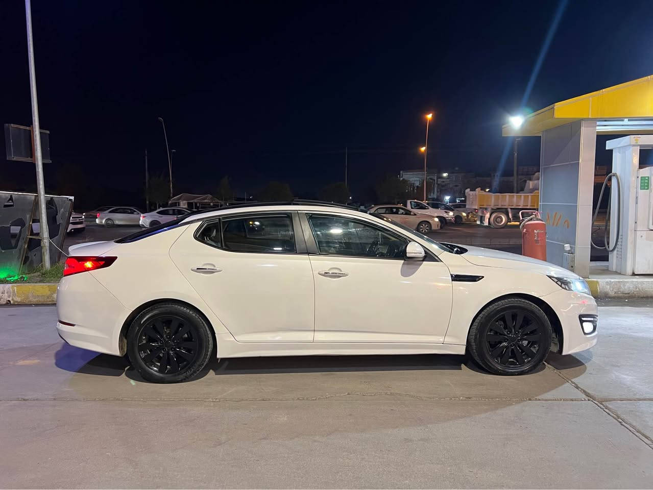 کیا ئوبتيما موديل 2013 قبات موصفات ٥ بارجه ي بويغه به حيزام ده فروشم رقم سه نه وي هه موو نويه نرخي 105 توزيك مجال *********** أربيل, العراق
