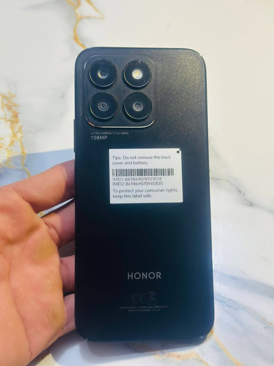 السلام عليكم 
جهاز هونر X8b 
ROM:256GB
RAM:8GB

الجهاز نظافته 95% 
مكفول من كلشي 
كامل مع ملحقاته 
السعر 175 بي مجال بسيط
رقم الهاتف :***********
او تواصل على الخاص
