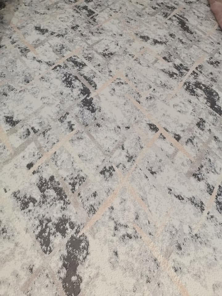 فرش بيت كامل ٣ قطع قياس
٤ونص ب ٤
٣ ب ٦
٢ ونص ب ٤
كلهم ب ٦٠ الف مغسول نظيف الشراي يتصل *********** أربيل, العراق
