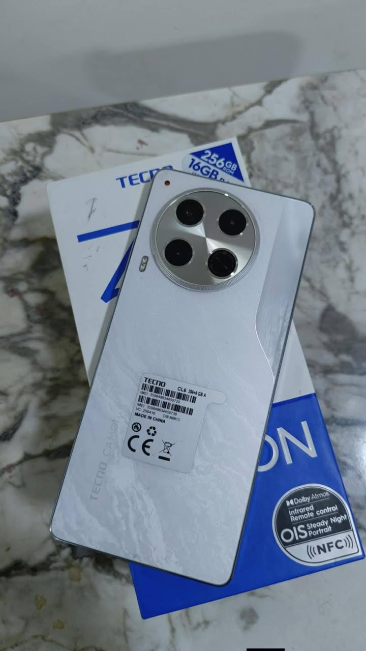 موباي تكنو كامون30  
ذاكرته 256 
موبايل جديد 
شخطه وحده مابي 
مراوس باكس ماكس نضيف 
واتساب ***********
