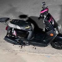 دراجه بوليس مسطرة كامل من كلشي  بس شويه بيه كسر بلكفر السعر  800 وبيه ...