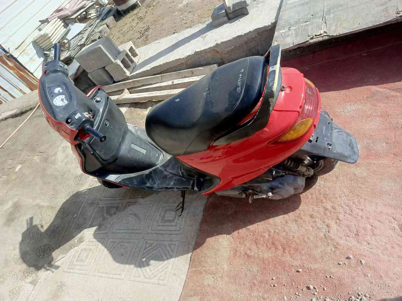 دراجه فراشه للبيع ما مفتوحه نهضه معدل خير من الله لا تبخير لا صوت بل مكينه دراجه رمبه ما صارلها 3 أشهر مدري 4 من نازله بس كفرها مكسور مبين بلتصوير رايدها 800 وبيها مجال مكاني بصره ابو الخصيب العوجه رقمي ***********
