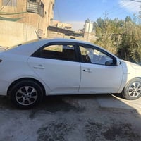 كيا سيراتو • ادوات • بصرة