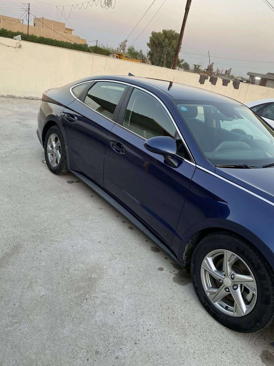 السلام عليكم
سوناتا موديل 2021
نص مواصفات
رقم بغداد بسمي تحويل ثاني يوم
محرك 2500 المرغوب
حادثها خفيف موضح بلصور حاملغ وباب بدون دواخل 
السعر 163 وبيها مجال للشراي 
مكاني بغداد ناحية الرشيد 
***********
