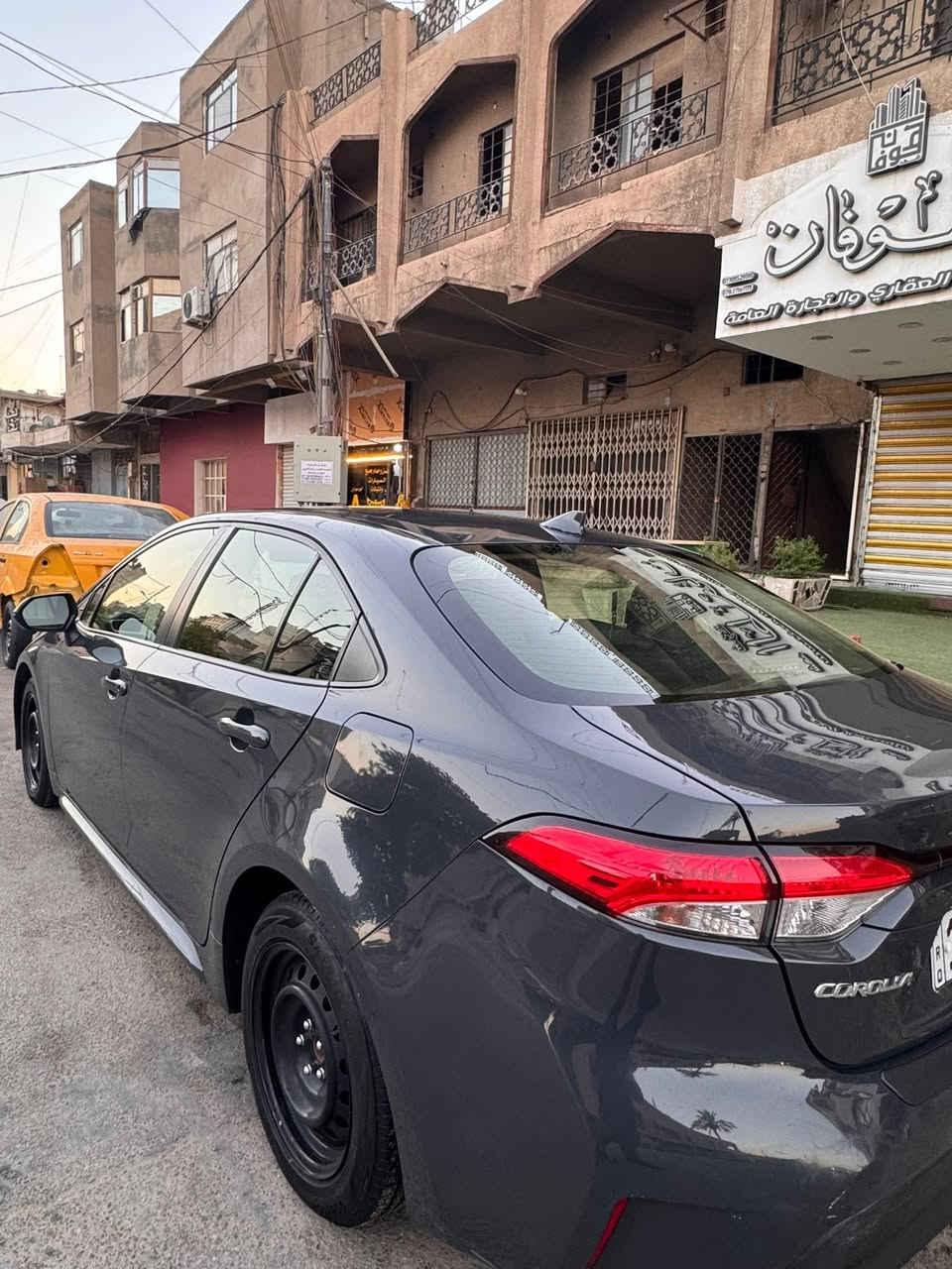 السلام عليكم
للبيع كورلا وارد امريكي LE 2023
ماشية 23 الف ميل 
رقم بغداد الجديد باسمي 
حادثها موجد بالصور إرباك فقط بردات  
مواصفات السيارة 
رادار ٣٦٠ درجة
مانع انزلاق
مانع تصادم
تحديد مسار
لايت زنون 
كامرة خلفية
شاشة كبيرة
تحكم ستيرن 
المحرك 2000
السعر 138$ وبي مجال 
مكان السياره بغداد الكرادة
***********

