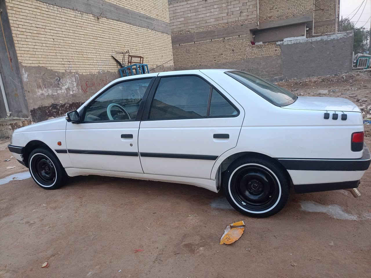 سلام عليكم بيجو405مديل2012مكفوله فقط باردات تبريد ثلج🥶تدفه كهربائيات كله شغاله رقم نكليزي بسمي سنويه لل2030تخم تايرجديدصار10ايام من شاده كيرمكينه مكفولات لايت زنون عالي ناصي اشايربل مري سياره بلاديه سعر43وبيه مجال قليل رقم***********
