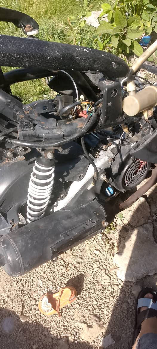لسعر 175 وبيها مجال للطيبين ماكينتها 58 بيها نقص كبريتر


**إذا كنت صاحب هذا الإعلان وتريد حذفه لأي سبب، رجاءا أرسل رسالة إلى الدعم الفني**