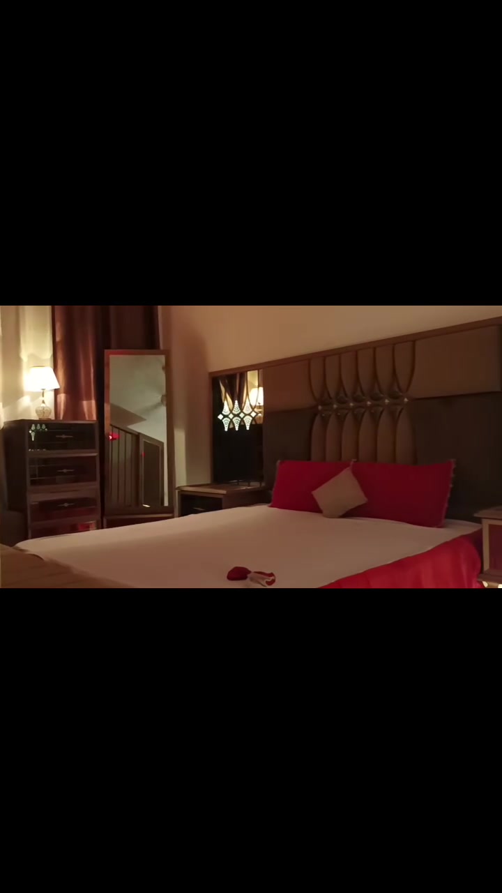 سلام عليكم للبيع غرفة نوم تركيه مودرن تكمه نضافه فول ضخمه جدا العنوان بغداد اي ستفسار على رقم *********** مكلفه بالنشر
