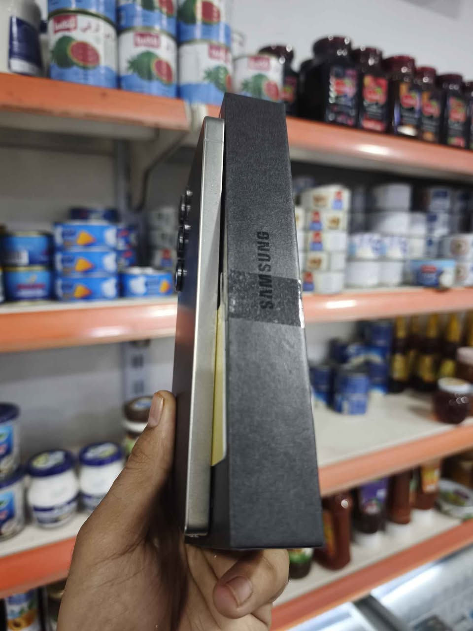 السلام عليكم للبيع سامسونج S25 Ultra بضمان كسر الشاشة وضمان الوطني جهاز جديد كامل ملحقات الاصليه ذاكرة 256 السعر مليون و200 مكاني البصرة *********** البصرة, العراق
