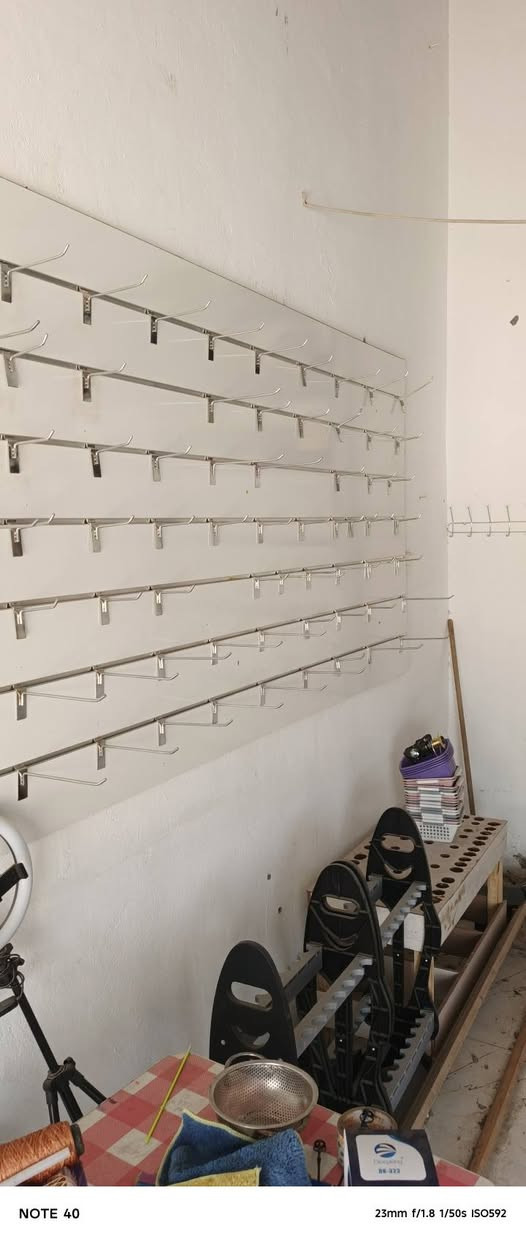 للبيع فاترينات عدد 5 ارتفاع مترين ونص عرض متر جدد مشتريهن من بغداد ستعمال قليل مكاني ميسان يم كراج بغداد الشراي يتصل او واتساب القطعه ٨٠ الف مع مصطره وجناكيل كامله *********** واتساب بي
