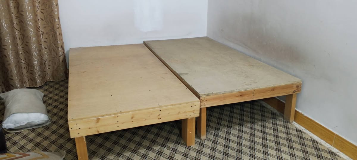 أغراض مستخدمة للبيع
كنتور تفصال راقي تسگام مع چرابي عدد 2
مع ميز مراية عدد 2


**إذا كنت صاحب هذا الإعلان وتريد حذفه لأي سبب، رجاءا أرسل رسالة إلى الدعم الفني**