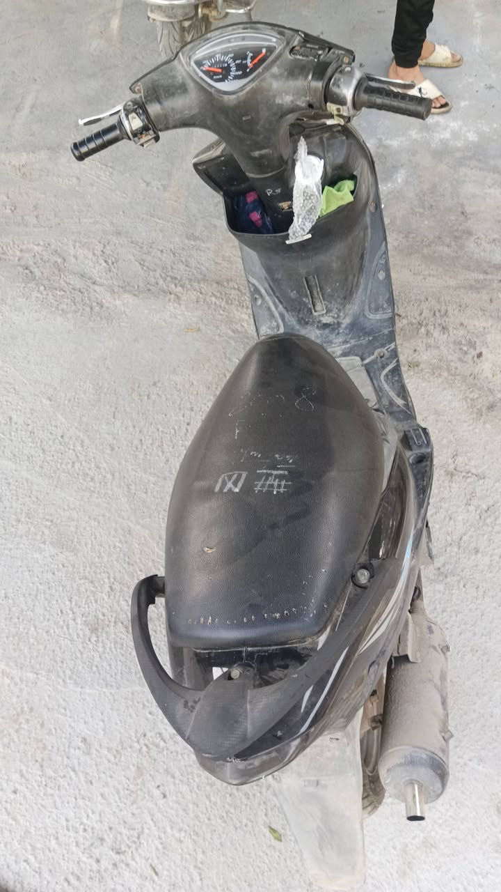 السلام عليكم 
دراجة ماكس بوشة محورة 55 كهربائيات كلها شغالة السعر 400 وبيها مجال مكاني بابل الاسكندرية رقم الهاتف 

***********
