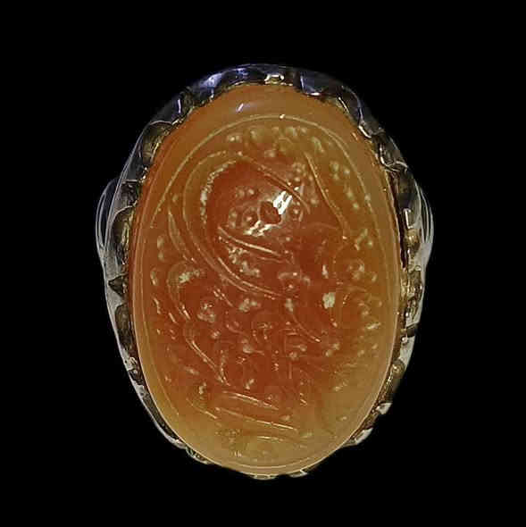 جمال ودلال وينه اليدوي الحر و الأصلي والقديم عقيق يماني مخطوط انتي ومعروف عمل وبركه هذا الحجر الكريم يعمل للحفظ والبركة وتسهيل الأمور وجاها وجاها صياغة يدوية ثقيلة فضه عيار ٩٢٥ يوجد توصيل ***********       ***********
