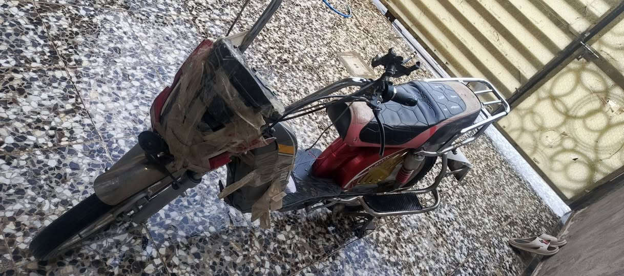 دراجة شحن هارلي
شغالة 5 بطاريات 
بيهه نواقص 
مكاني بغداد أبو غريب 

السعر 250 بيهة مجال 
رقم *********** بي وتساب
