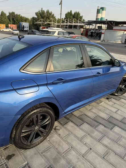 سلام عليكم للبيع جيتا موديل 2023 (SE)
رقم شاصي : 3VW7M7BU3PM057082
سيارة محرك 1500  تربو بدون دوانز كله محسن اديرله 
ماشيه 35 ماايل //رقم أربيل سيارة بأسمي 
موصفات 
-بصمه
-بنوراما
-تحكمات سترين 
-كروز سرعه تحديد مسار 
-تشغيل عن بعد 
-جام  أوتو 
-بصمه أبواب
-كشنات كله جلد 
-تدفئة كشنات 
- كرسي سايق كهرباء 
-تبريده ثلج 
 مكفولة صدر محرك تبريد البنيد بارد فقط بدون تبديل دواخل مازده بلاديه اريباك دركه مصلح راجع بلادي 
 رايده :164 بيهة مجال حك جيه 
*********** محمد 
مكاني بغداد حي حطين
