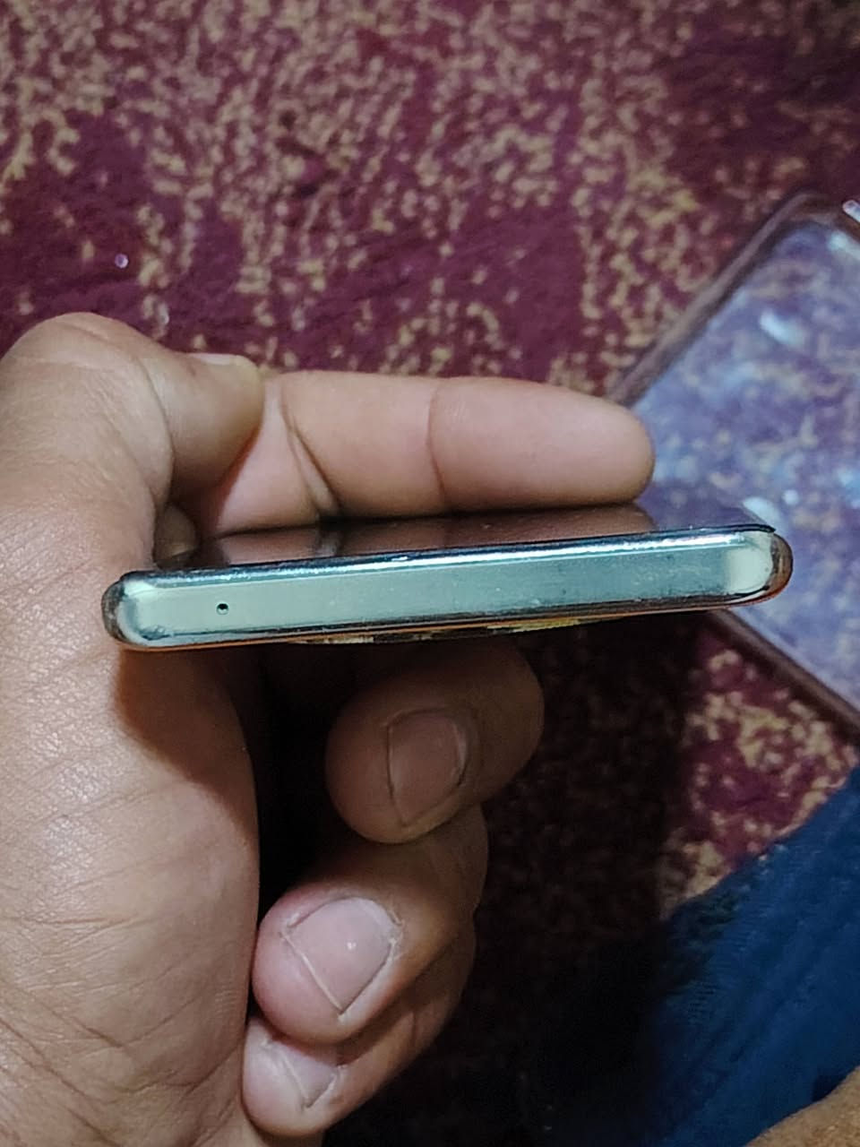 سلام عليكم مبايل هنراكس9رام12×8 للبيع الذاكره  256سعر275بي مجال قليل ***********
