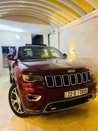 جيب كراند شيروكي 2018 فول مواصفات كفاله كلين تايتل  مكينه 3600/ بانورا...