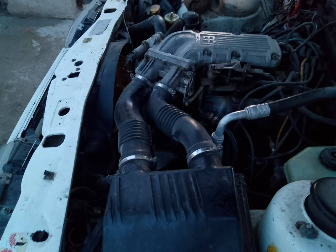 فورد سكوربيو موديل 91 سته سلندر كهربائيات كلها شغاله صبغ بلادي السعر 25 سنويه لغايه 29 الاتصال بالجوال ***********
