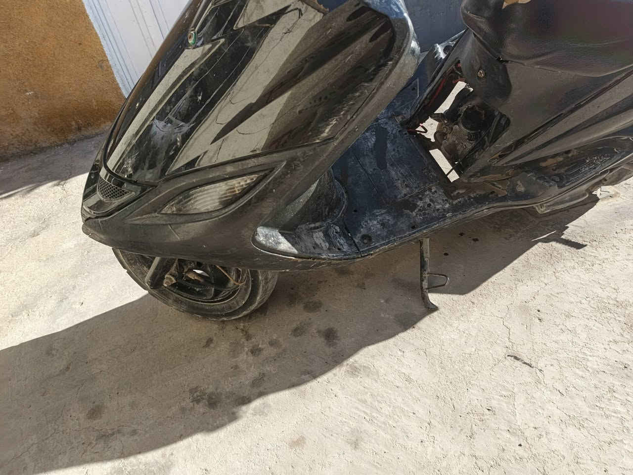 سلام عليكم دراجه 140 كايمه ابيع كوم حديد تاير الخلفي قبل فتره بدلته جديد للبيع 150 وبيها مجال حك الجيه مكاني سبع البور مجمع السكني


**إذا كنت صاحب هذا الإعلان وتريد حذفه لأي سبب، رجاءا أرسل رسالة إلى الدعم الفني**