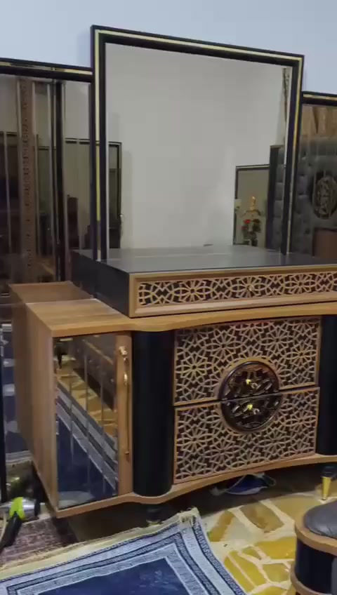 غرفة نوم مودرن فخمة للبيع! 📣

تصميم تركي راقي.

كاملة مع كافة الملحقات (كنتور سلايد، ميز مراية، بانكيت).

حالة نظيفة جداً وكأنها جديدة.

السعر: [امليون و200].

الموقع: [بغداد حسينية المعامل ].

للحجز والاستفسار تواصل معنا الآن! [رقم الهاتف ‪واتساب 778 341 1459‬]


**إذا كنت صاحب هذا الإعلان وتريد حذفه لأي سبب، رجاءا أرسل رسالة إلى الدعم الفني**