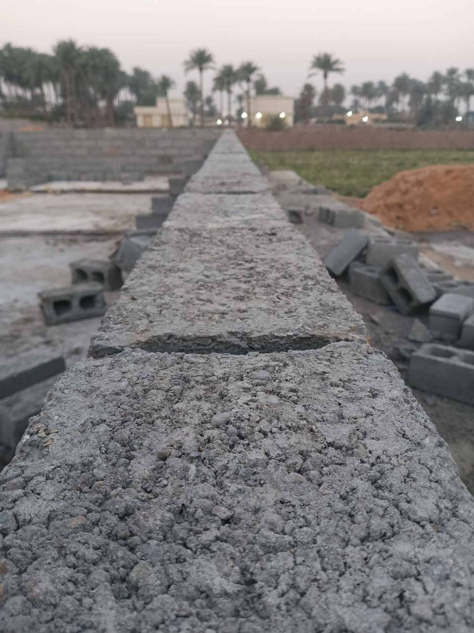 #السلام_عليكم
#خلفه_بناء بلوك طابوك  شغل درجه 
اولى العمل قطعي عالدبل التواصل اتصال او خاص ***********___***********
