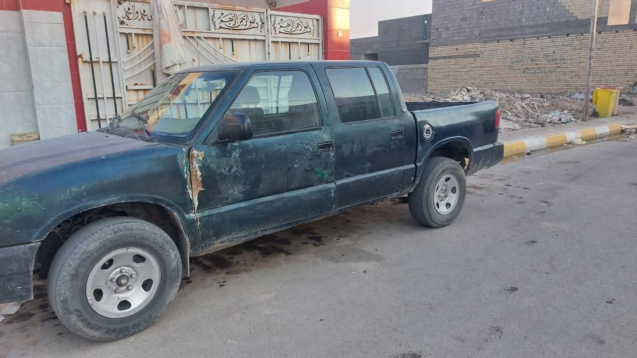 سلام عليكم
جمسي بيكم موديل 1998
رقم كركوك حمل  اي غرامات ماعليها مصفره
محرك 2500 ونجي 
بيها شكم ملاحظه  
سعر 37 ورقه وبيها مجال للطيبين 
فيس  واتساب  متواجد 
***********
***********
***********
 مكاني واسط صويره
