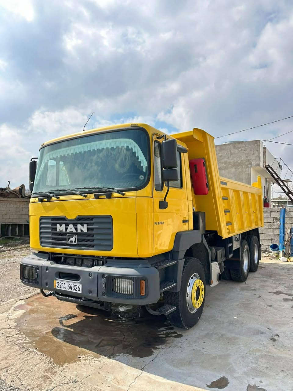 مان كةلابه بودى لوك
موديل ٢٠٠٢
هةموو گيانى شةرت
رةقةم سةنةوى تازةيه
بو زانيارى زياتر بةيوةندى بكةبةم ژماره  تةلةفونانه وه
***********
