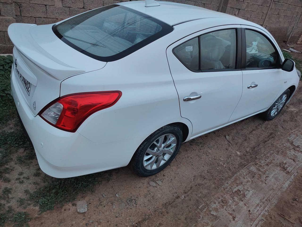 سلام عليكم نيسان سني هندي موديل ٢٤ رقم أربيل الجديد  تحويل ثاني يوم سيارة مكفول من كلشي بس بارد بالجاملغ الامامي بسيط كير مكينه حداديه كله مكفول ماشيه 52 فول مواصفات شاشه كامره ويل كب  قطعتين تبريد  السعر ١٢٤ وبيها مجال مكاني بغداد ***********
