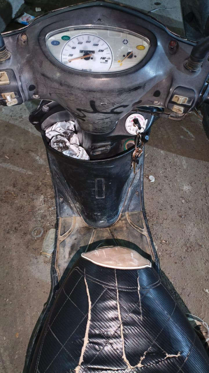 سلام عليكم. 

دراجه بريز بغبغاء نوزل خطين دراجه حلوه مكفوله من كلشي خير من الله نكره سلف كهربائيات كامله نقص بس بنزات خلفيه. *********** بغداد بلديات.
