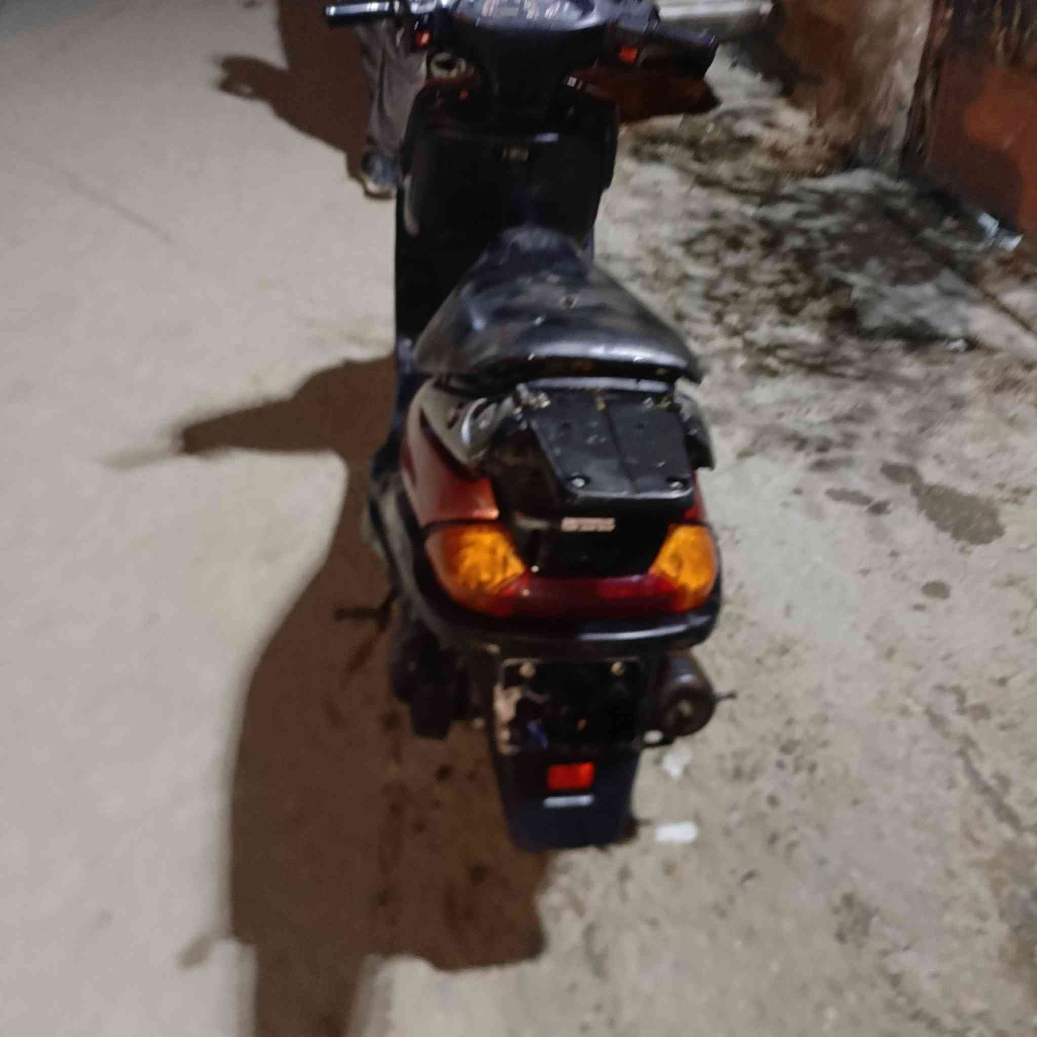 دراجه اللبيع فراشه محرك مجفت  صاريومين  شرط اشاير ليت عاليه ناصي بك ليت شلعه  كامله بس باتري عوزه بعقوبه التحرير سعر ٢٧٥ بيه مجاله تصال***********
