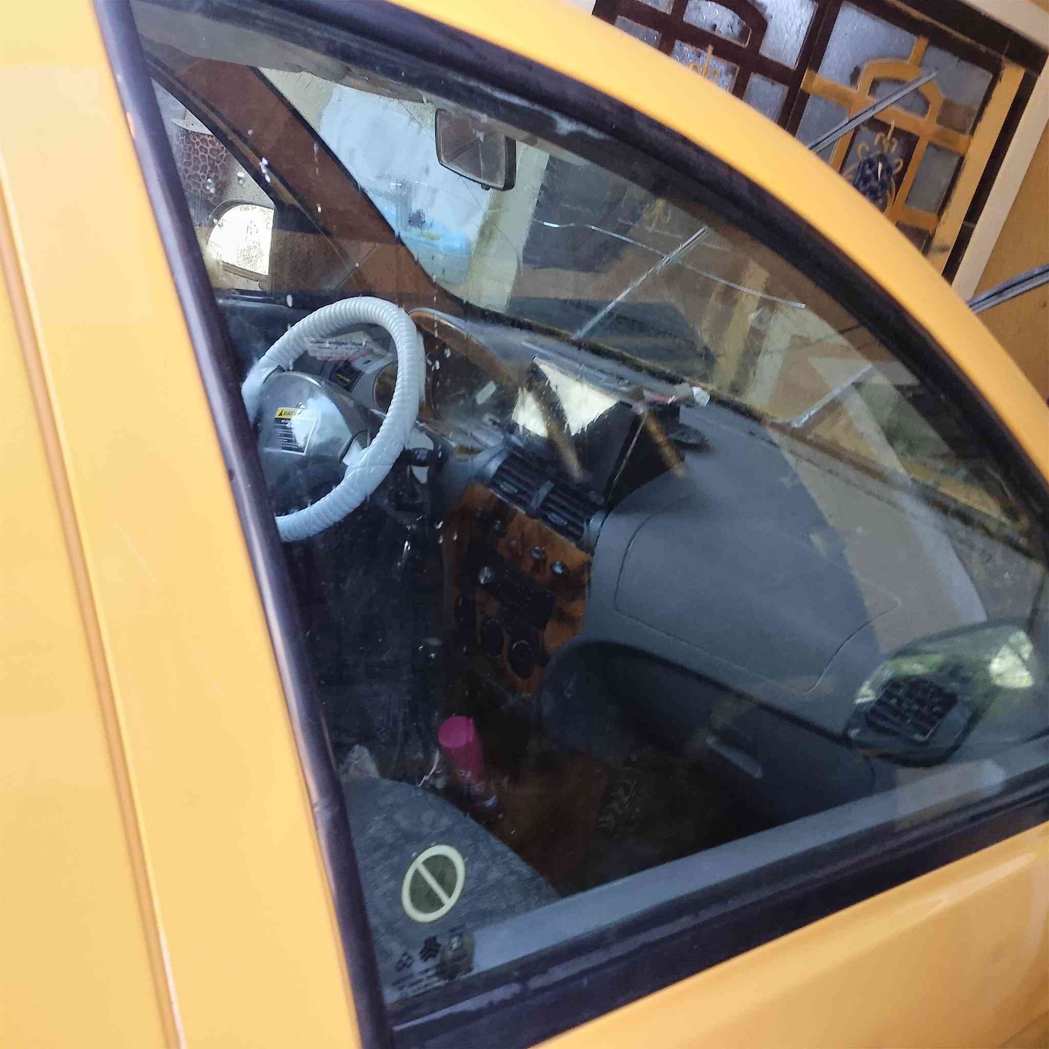 السلام عليكم طيبة للبيع
موديل 2016 مكينة جديدة كير تخم تاير خط. ابيع  سيارة ب اسمي مجددة لل٢٨ رقم انكليزي وخير من الله مكان بغداد 
سعر 35 بيها مجال بسيط
لتواصل ***********
