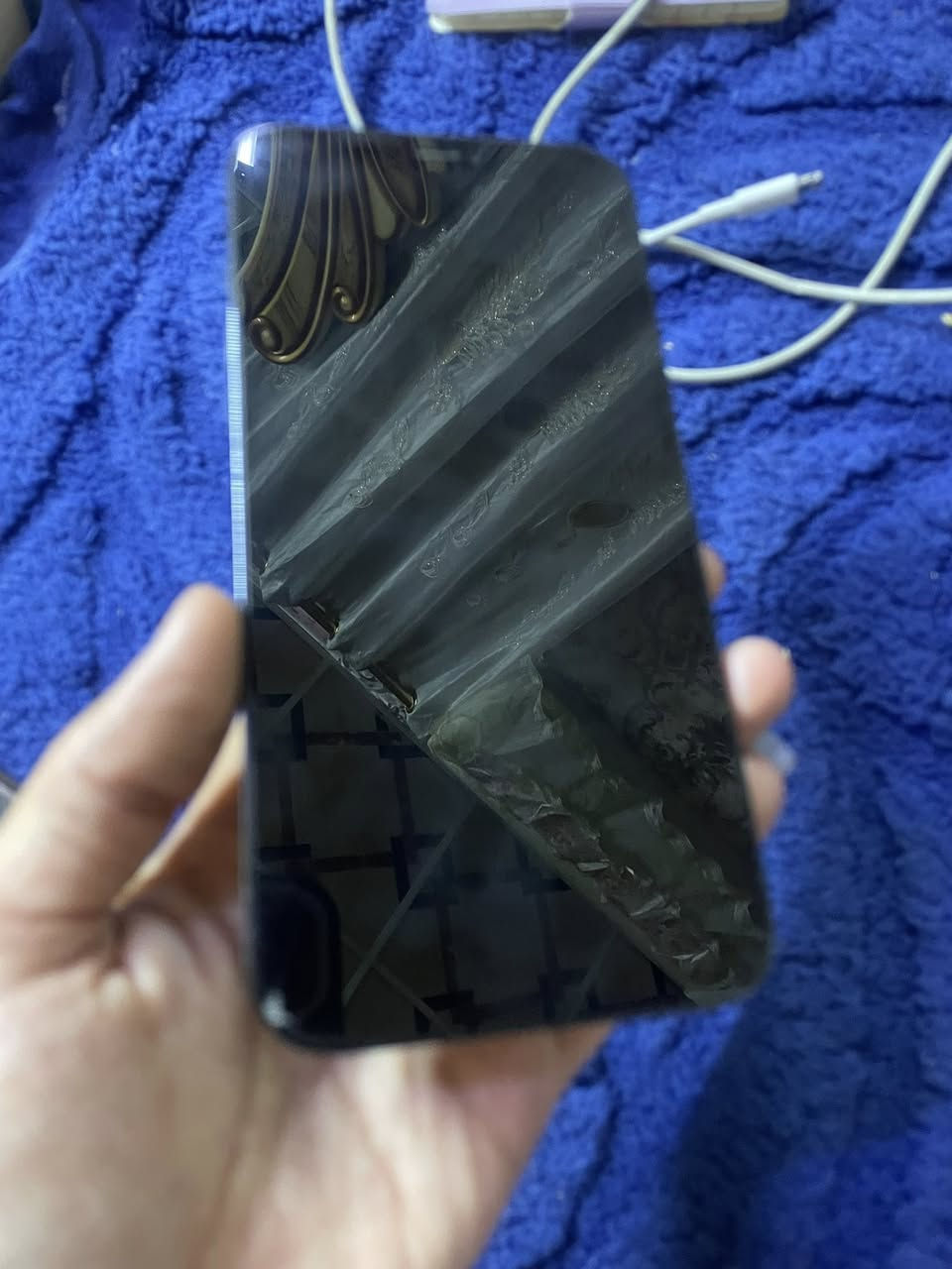 سلام عليكم ايفون 12برو ماكس شرق اوسط ذاكر 256بطريه 78مادخل اي تصليح فقط هاي طكه صغيره بي مامثره ع شاشه مكاني بغداد ***********ملحقات شاحنه اصليه وكفر كرتونه ضايع 450وبي مجال
