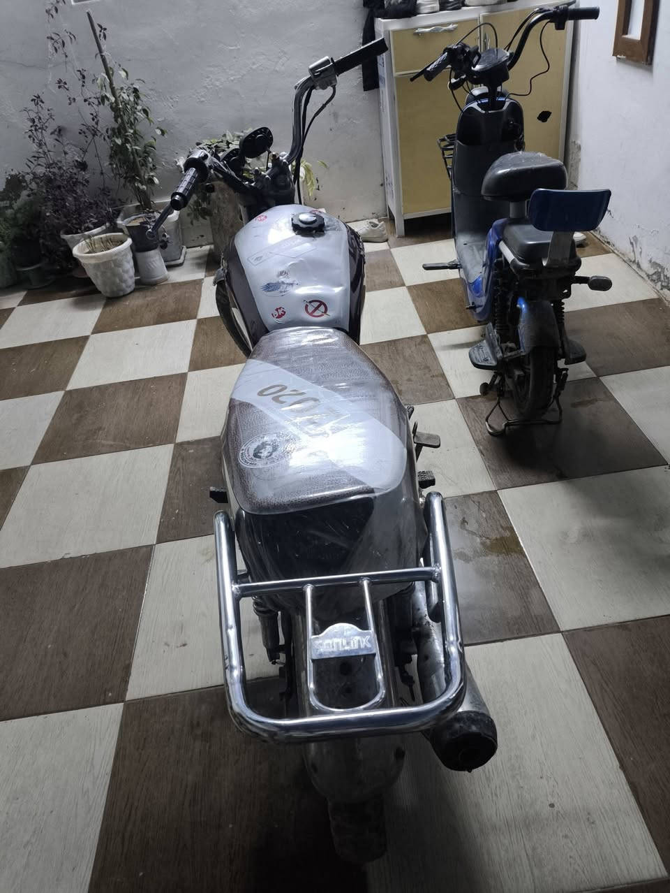 ســـــلام عـــلـــیـــکـــم اخوانی ماتور اربعە گیر للبیع مودیل(19) ای عیب ما بی ماشاءاللە هندر واحد یشتغل 💯 نشاط فول💯لایت یشتغل💯 ماشاء اللە نضافە 💯 گدام عینکم تایرات جدید جوبات جدیت صالنصە(skl)💯 سعرە (235) بیە ئشویە مجال شرائی تعال خاص او اتصال رقم موبایل (***********)وە تحیاتی للجمیع 👈🖤🥰🥰🦁💯
