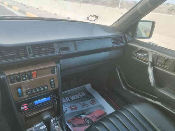 السلام عليكم الموشراي لايتعبني  مارسدس للبيع موديل 88 سياره كامله  كير محرك بلادي شرط التحويل السعر 56 وبيها مجال قليل العنوان سامراء رقم الهاتف ***********
